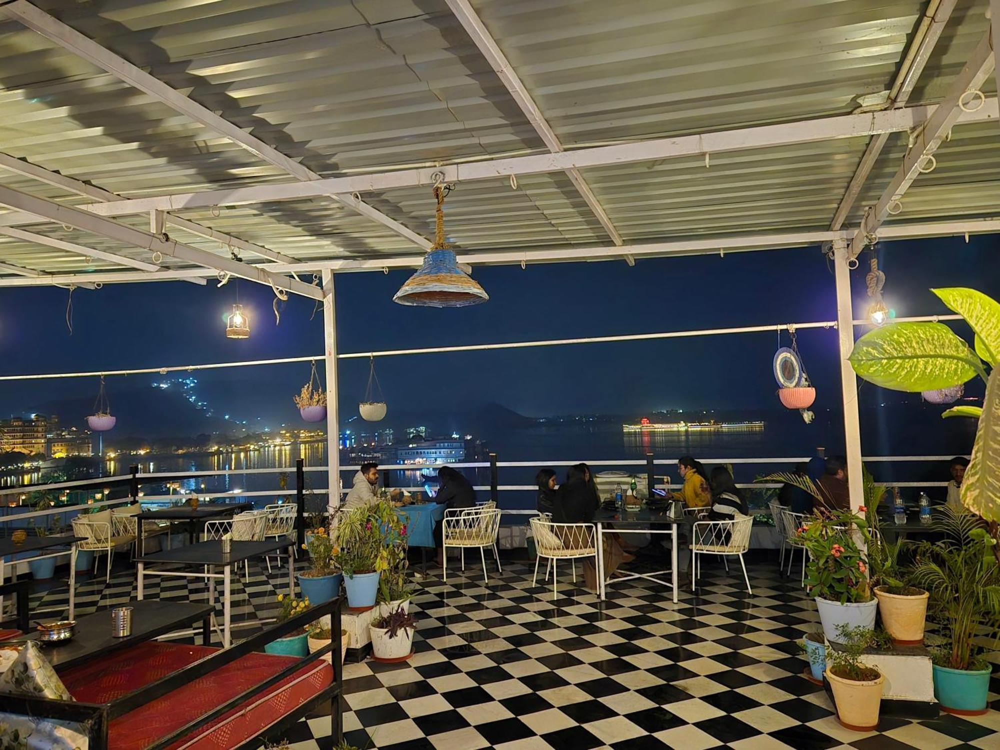 Hotel Lake Star Ουνταϊπούρ Εξωτερικό φωτογραφία